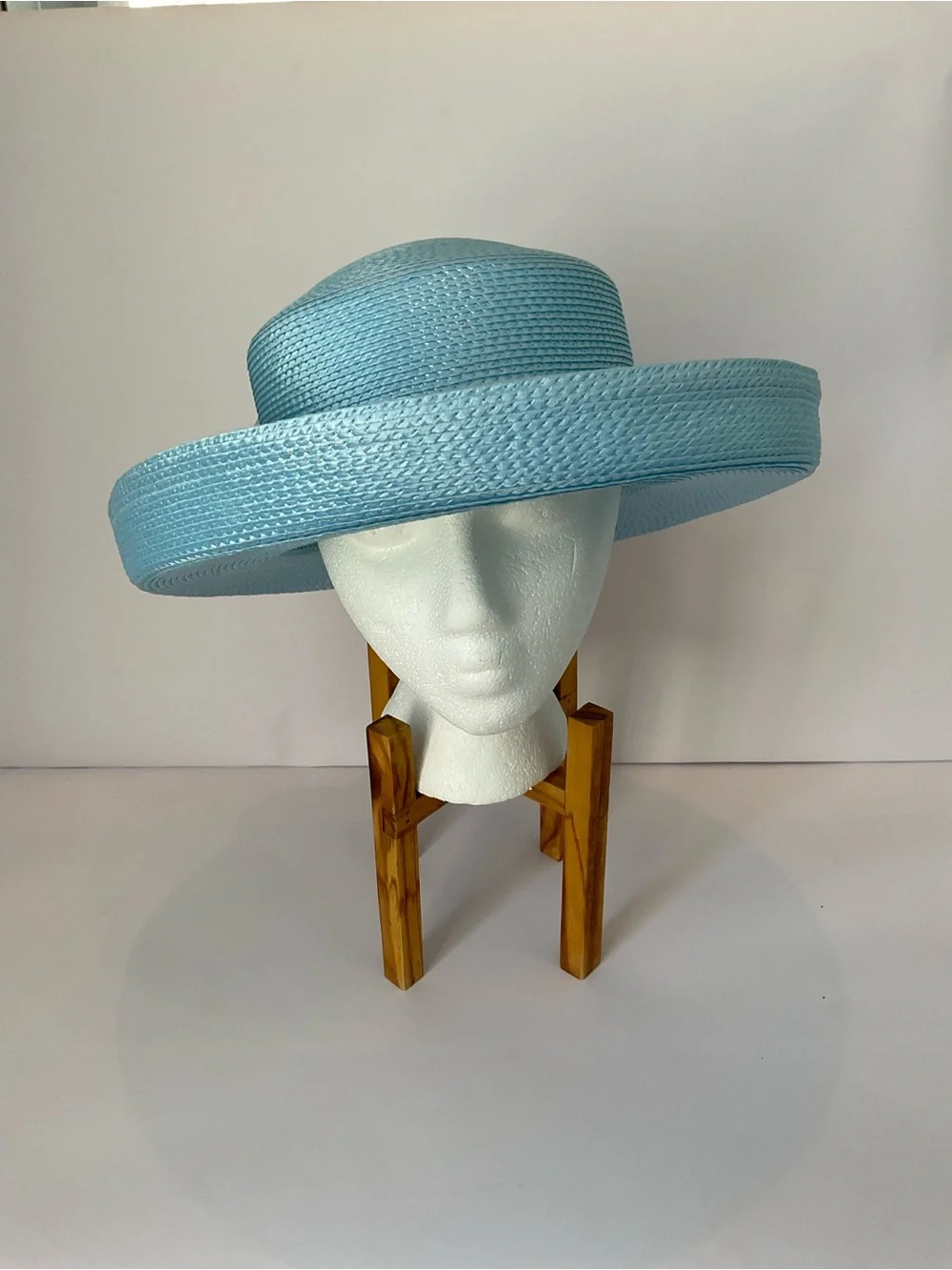 Jaclyn Smith Elegant Light Blue Derby Church Hat With Rolled Brim And  Lace Bow